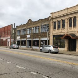 319-321 W. North Ave. Photo by Jeramey Jannene.