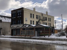2033-2035 W. Fond du Lac Ave. Photo by Jeramey Jannene.