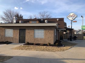 Dale Z's at 3585 S. Howell Ave. Photo by Jeramey Jannene.