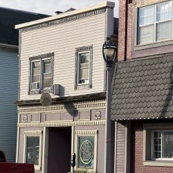 2241-2243 S. Kinnickinnic Ave. Photo by Jeramey Jannene.
