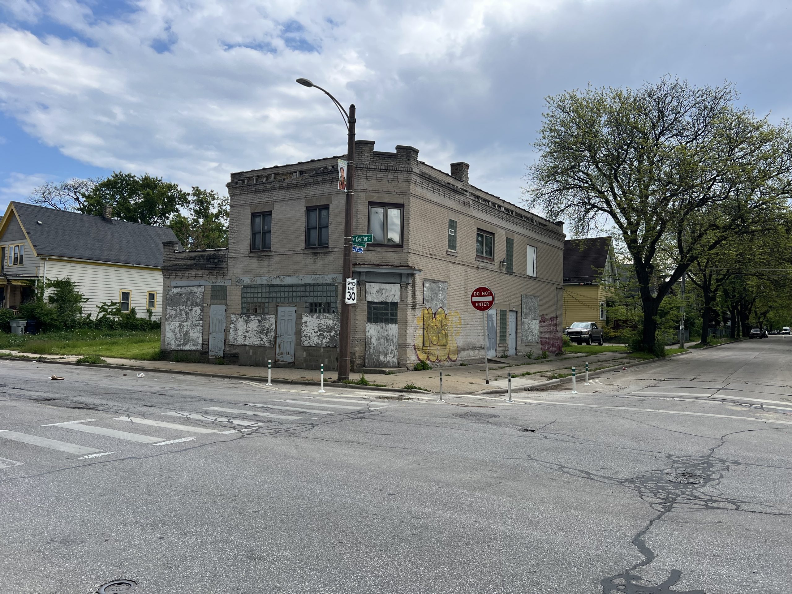 Metcalfe Park Residents Will Tax Themselves to Improve Neighborhood