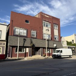 2235 S. Kinnickinnic Ave. Photo by Jeramey Jannene.
