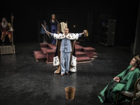 Casey Hoekstra, John Pribyl, Cassia Thompson, James Ridge & Tracy Michelle Arnold, Exit the King, 2018.