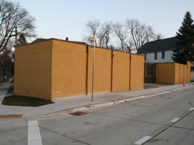 3658-3660 N. Teutonia Ave.