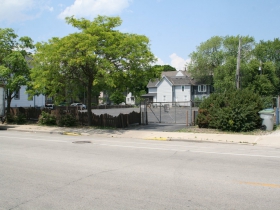 2112 W. Wells St. Parking Lot
