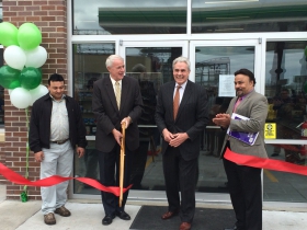 (L-R): Rick Walia, Mayor Tom Barrett, Alderman Robert Bauman, Jay Walia at groundbreaking of a new BP gas station on 27th and St. Paul.