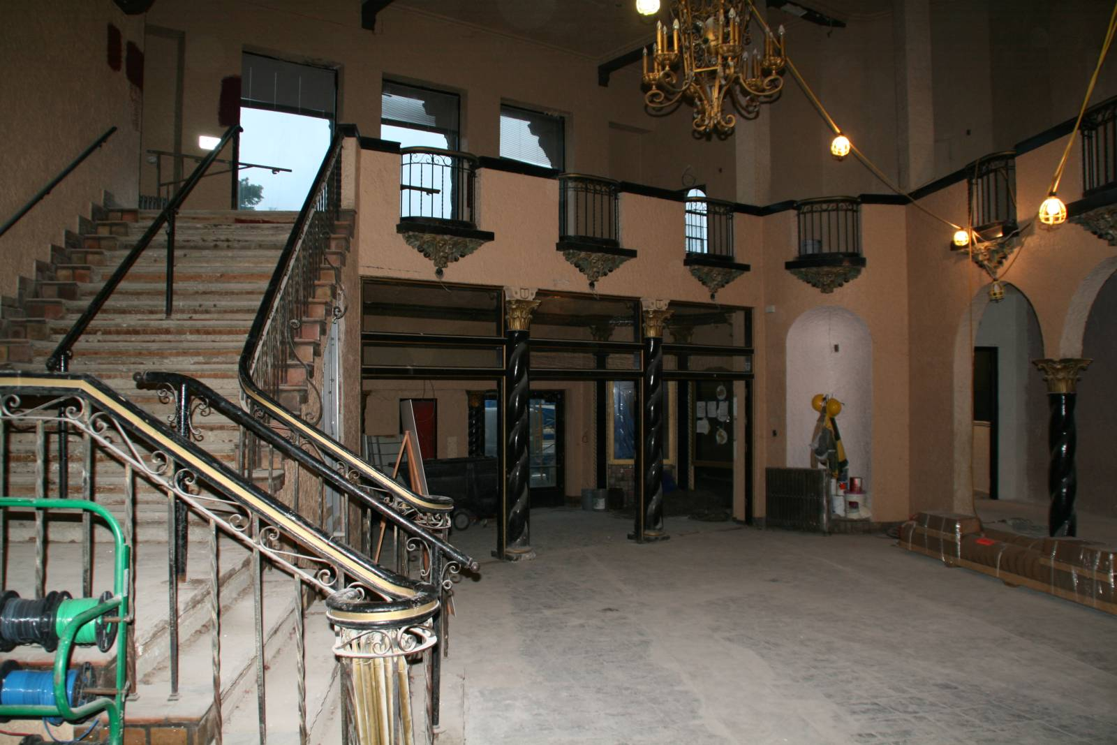 Eyes on Milwaukee: Return of The Avalon Theater
