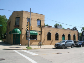 Club Garibaldi, 2501-2507 S. Superior St.