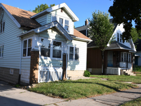 Klement's Houses on S. Austin St.