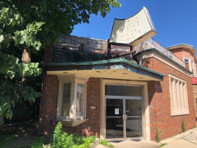 2433 S. Kinnickinnic Ave.