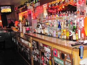 Lee's Luxury Lounge