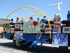 LuLu Cafe & Bar Hoan Bridge Float