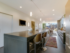 851 E. Reservoir Ave.