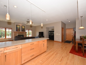 1809 N. Commerce St., #103
