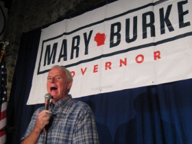 Mayor Tom Barrett fires up the crowd.