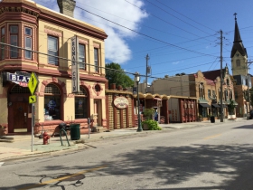 Looking east on Brady St. from Astor St.