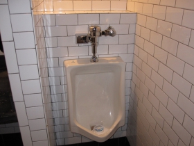 Urinal