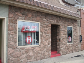 Hybrid Lounge