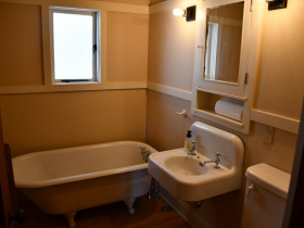 2714 W. Burnham St. Interior - Bathroom