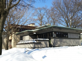 A row of Frank Lloyd Wright homes