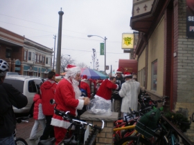 Santas at El Rey