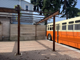 Transfer Pizzeria Bus