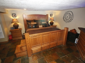 Lower bedroom