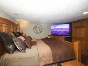 Lower bedroom