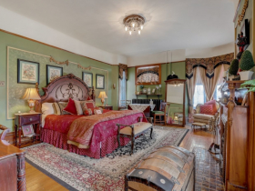 Schuster Mansion