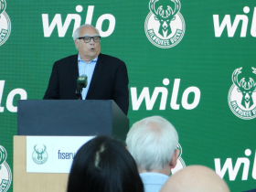 Wilo and Milwaukee Bucks