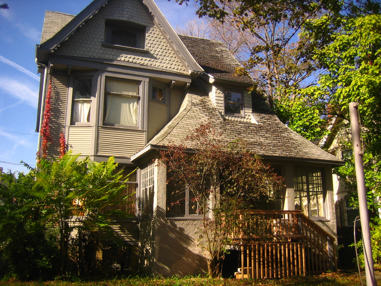 House Confidential: Bob John’s Delinquent Domicile