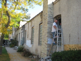 Renovation work at 902-914 E. Hamilton St.