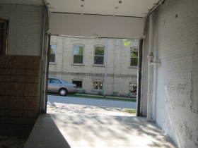 Inside 902-914 E. Hamilton St.