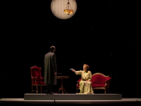 Sister Carrie at the Florentine Opera. Scenic design by Kris Stone, lighting design by Noele Stollmack, costume design by Rachel Laritz , wigs and makeup by Dawn Rivard. Photo by Kathy Wittman