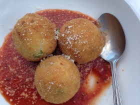 Tenuta’s Italian Restaurant: Arrancini