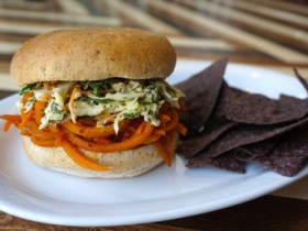Urban Beets Cafe & Juicery: 'Pulled' BBQ Carrot