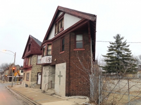 2340 W. Hopkins St.