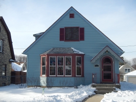 Ald. Wade's Tiny Cape Cod