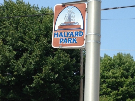 Halyard Park neighborhood sign.