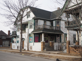 322-340 W. Meinecke Ave.