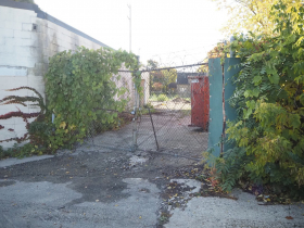 Back of 274 E. Keefe Ave.