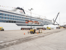 Refueling the Viking Octantis
