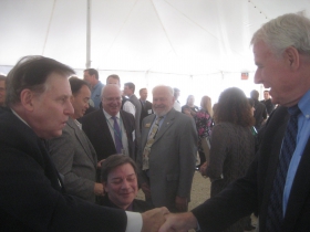 Gregg Fitzpatrick [l] and Mayor Tom Barrett [r]