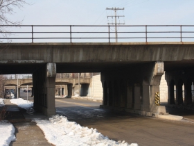The Elizabeth Street Station was located near parallel railroad tracks