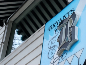 Bryant's Cocktail Lounge