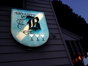 Bryant's Cocktail Lounge