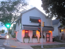 Bryant's Cocktail Lounge