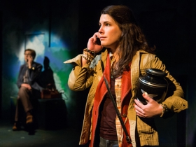 Sara Zientek (foreground); Carrie Hitchcock (background).
