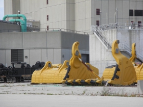 Mining shovel components