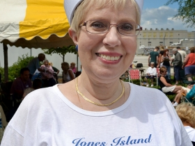 Linda Schweitzer.